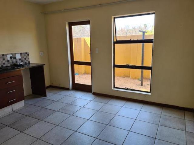 Apartment for rent in Nooitgedacht, Gauteng
