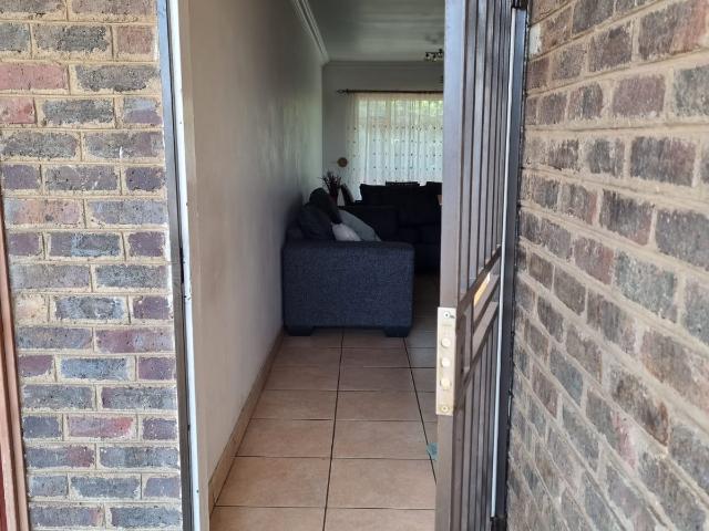 Apartment for sale in Nooitgedacht, Gauteng