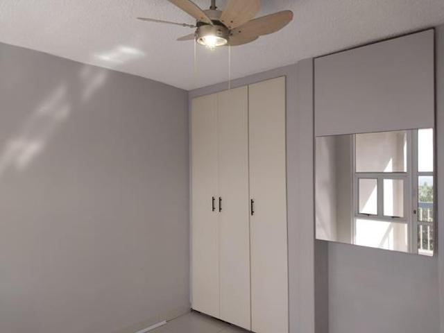 Apartment for rent in Seaview, Kwazulu-natal