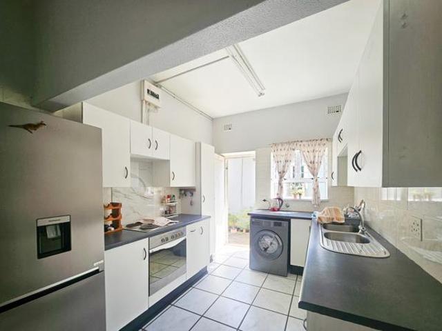Apartment for rent in Seaview, Kwazulu-natal