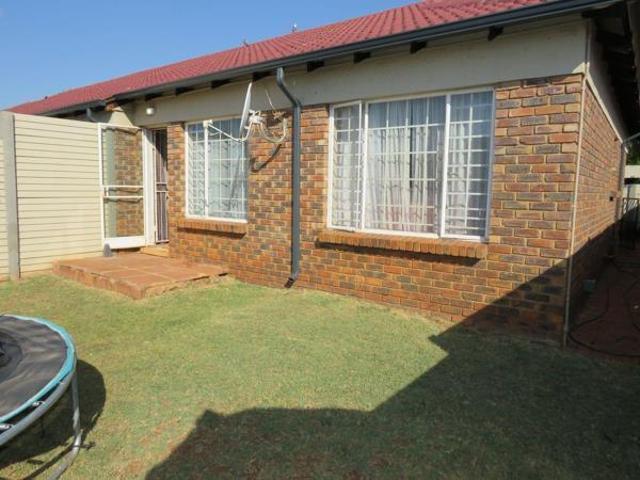 Apartment for rent in Doornpoort, Gauteng
