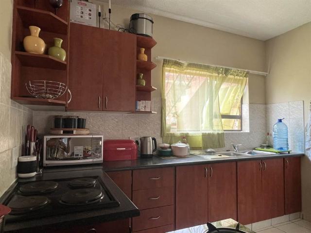 Apartment for sale in Dr Kenneth Kaunda, North West
