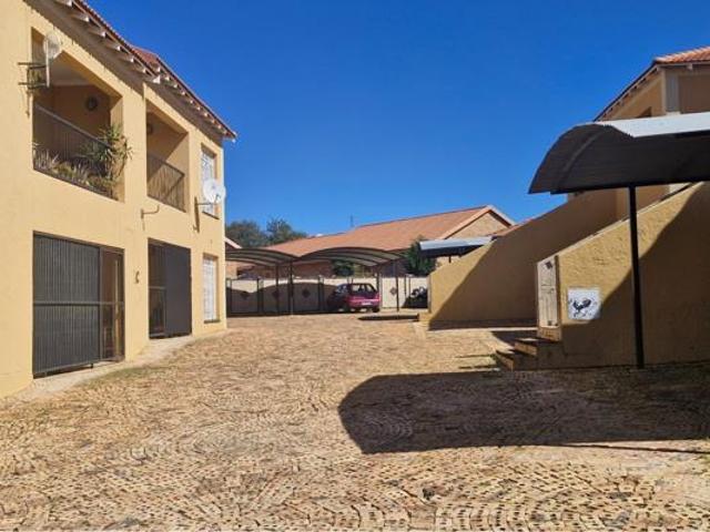 Apartment for sale in Dr Kenneth Kaunda, North West