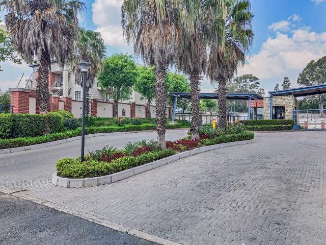 Apartment for sale in Sandton, City of Johannesburg Metropolitan Municipality