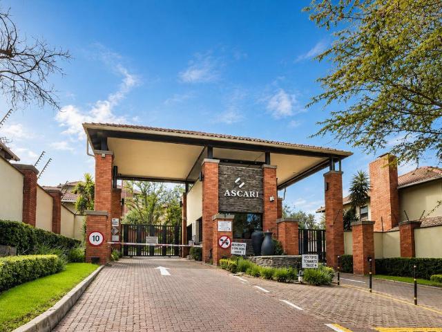 Apartment for sale in Sandton, City of Johannesburg Metropolitan Municipality