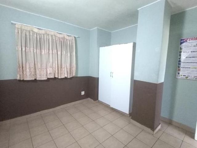 Apartment for rent in Seaview, Kwazulu-natal