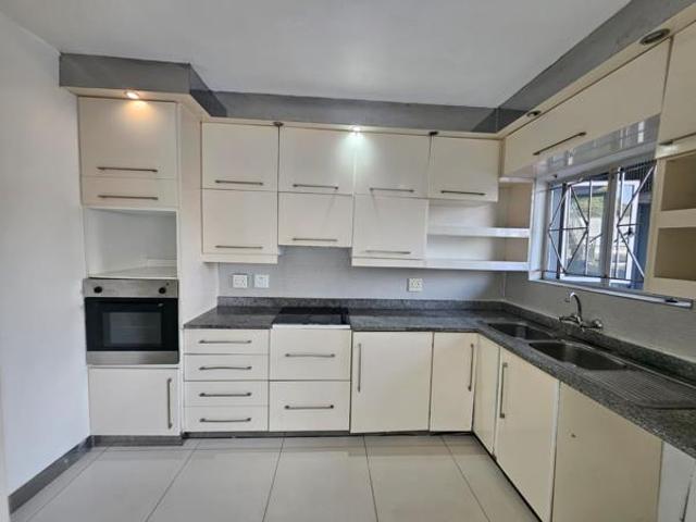 Apartment for rent in Seaview, Kwazulu-natal