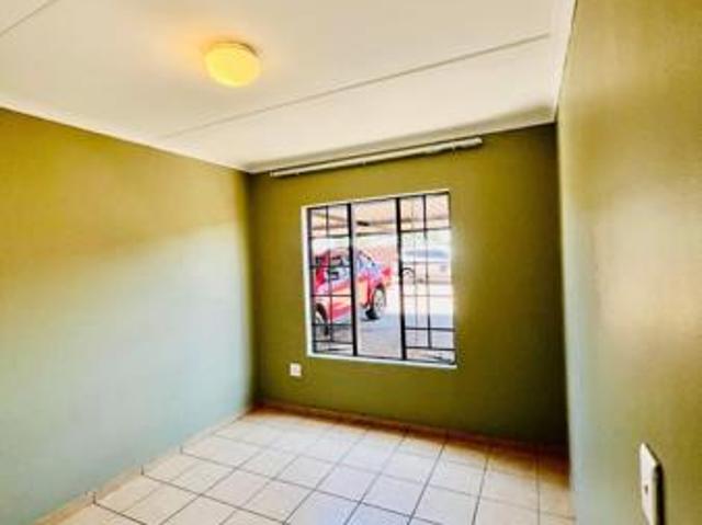 Apartment for sale in eMalahleni, Emalahleni Local Municipality