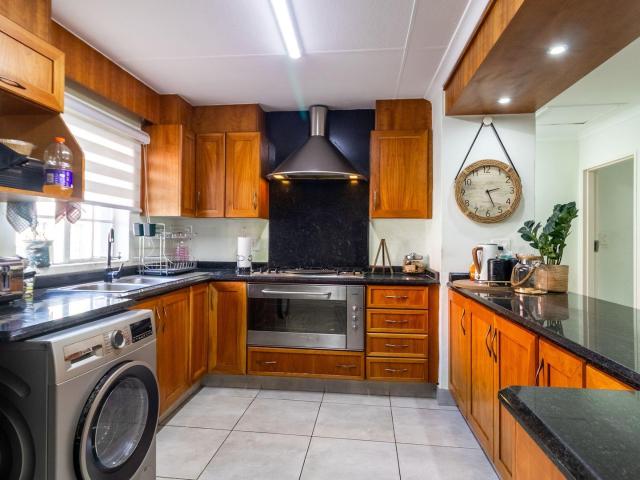 Apartment for sale in Edenvale, Gauteng