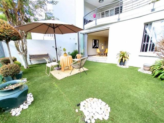 Apartment for sale in Johannesburg, North & Sandton