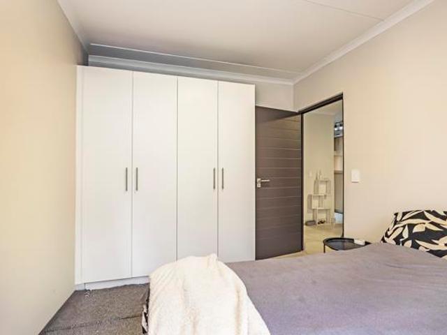 Apartment for sale in Cape Town, Western Cape