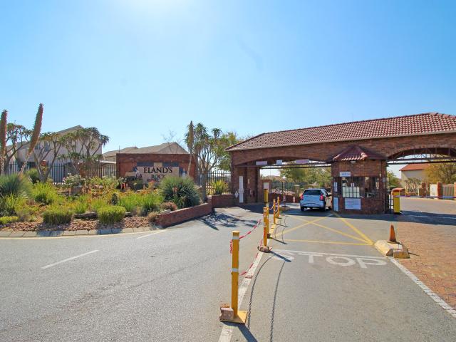 Apartment for sale in Vosloorus, Gauteng
