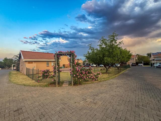 Apartment for rent in Waterkloof, Gauteng