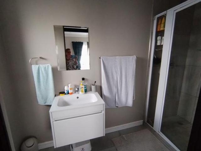 Apartment for rent in Seaview, Kwazulu-natal