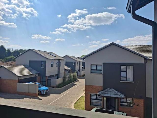 Apartment for rent in Waterkloof, Gauteng