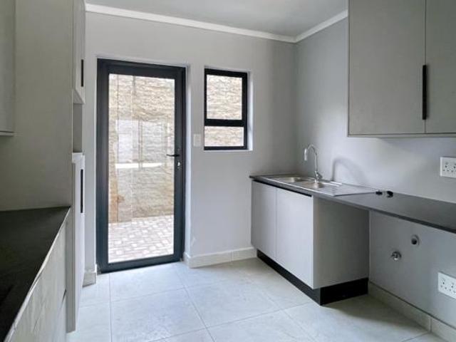 Apartment for rent in Waterkloof, Gauteng
