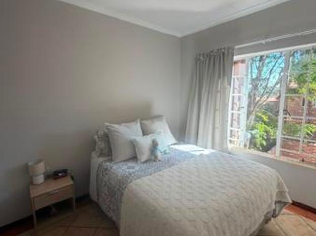Apartment for rent in Waterkloof, Gauteng