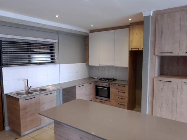 Apartment for rent in Waterkloof, Gauteng