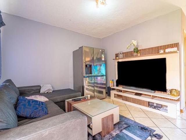 Apartment for sale in Vosloorus, Gauteng