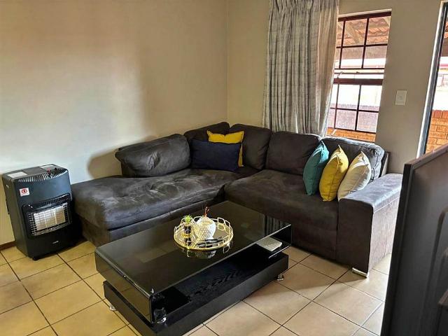 Apartment for sale in Vosloorus, Gauteng