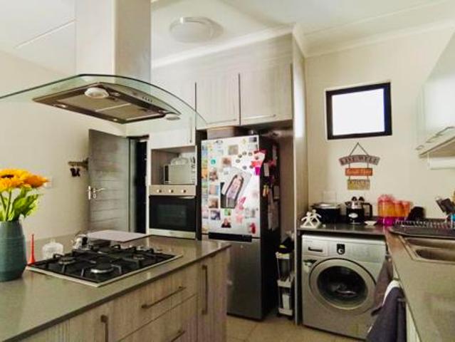Apartment for sale in Johannesburg, City of Johannesburg Metropolitan Municipality