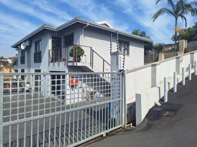 Apartment for sale in Queensburgh, Kwazulu-natal