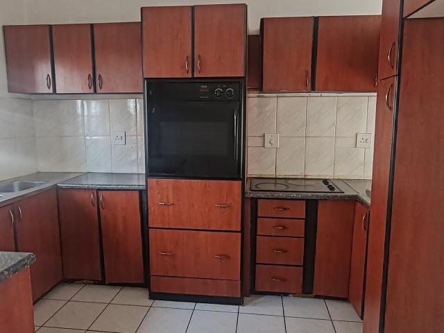 Apartment for rent in Queensburgh, Kwazulu-natal
