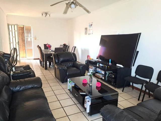 Apartment for sale in Seaview, Kwazulu-natal