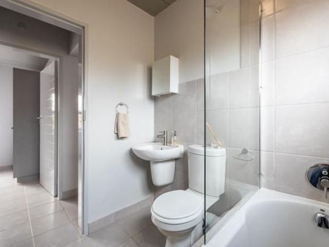 Apartment for rent in Waterkloof, Gauteng