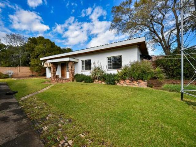 Apartment for rent in Waterkloof, Gauteng