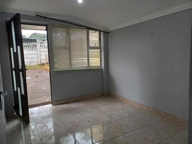 Apartment for rent in Seaview, Kwazulu-natal