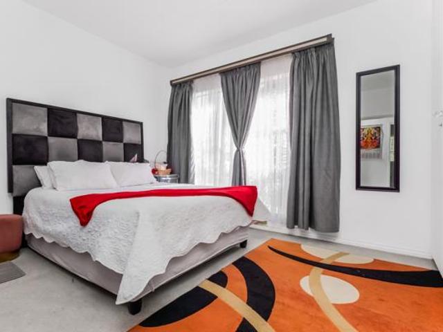 Apartment for sale in Cape Town, Western Cape