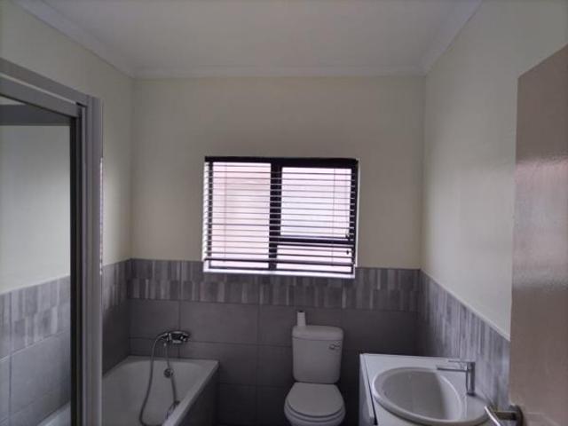 Apartment for sale in Dr Kenneth Kaunda, North West