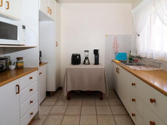 Apartment for sale in Dr Kenneth Kaunda, North West