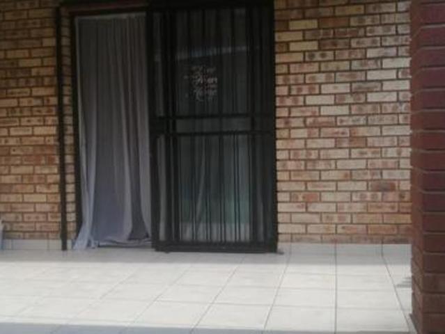 Apartment for sale in Dr Kenneth Kaunda, North West