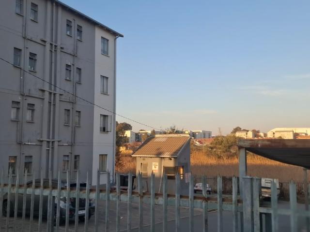 Apartment for sale in Nooitgedacht, Gauteng
