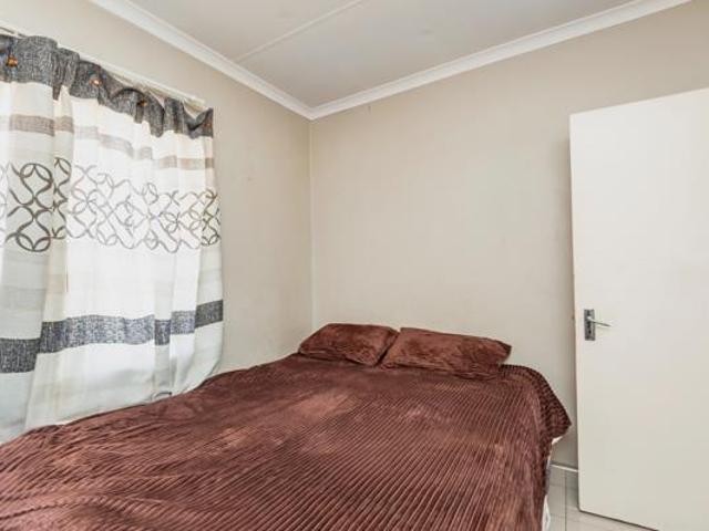 Apartment for sale in West Rand Garden estates, Westonaria Local Municipality