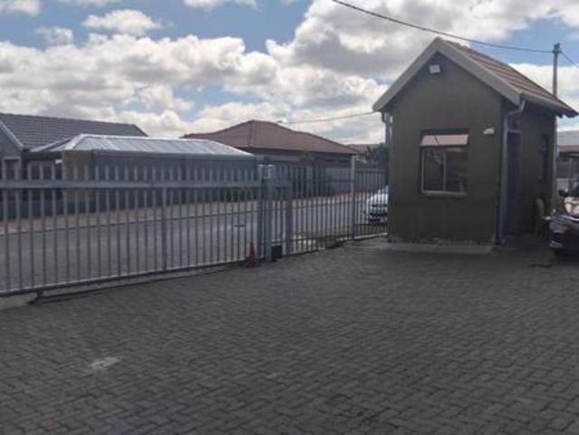 Apartment for sale in West Rand Garden estates, Westonaria Local Municipality