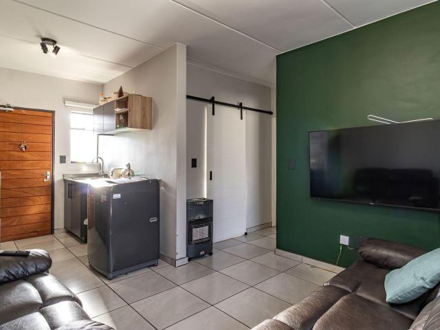 Apartment for sale in Nooitgedacht, Gauteng