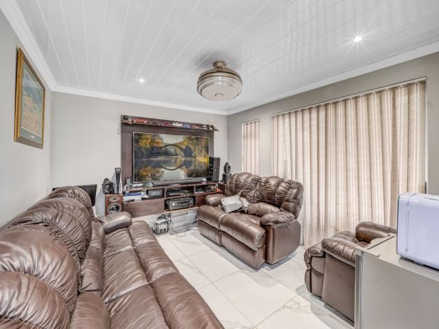 Apartment for sale in Nooitgedacht, Gauteng