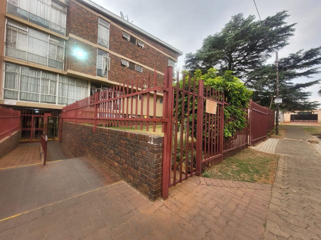 Apartment for sale in Nooitgedacht, Gauteng