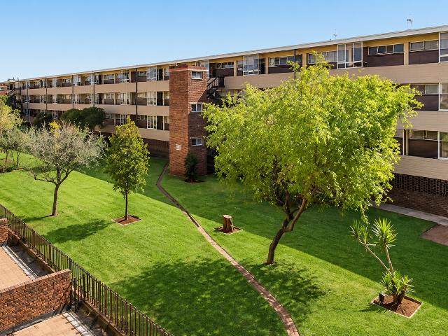 Apartment for sale in Nooitgedacht, Gauteng
