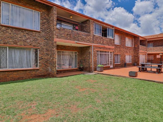 Apartment for sale in Nooitgedacht, Gauteng