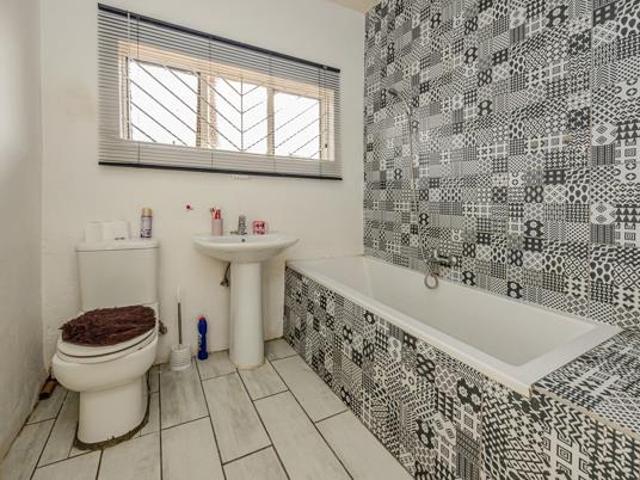Apartment for sale in Westonaria, Gauteng