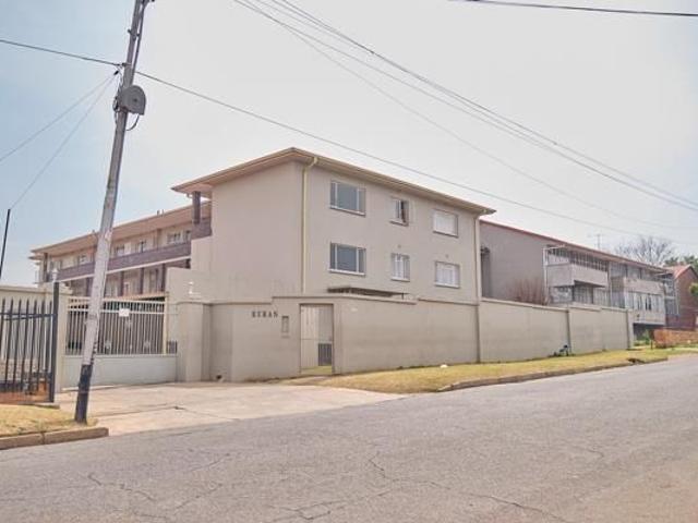 Apartment for rent in Nooitgedacht, Gauteng