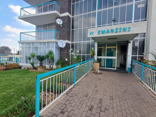 Apartment for sale in Nooitgedacht, Gauteng