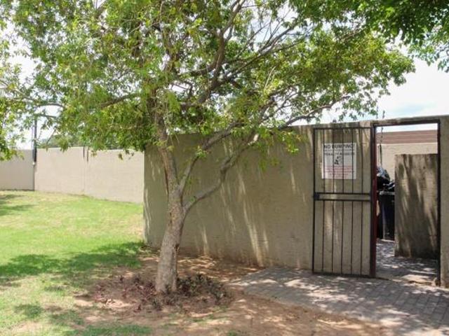 Apartment for rent in Vosloorus, Gauteng