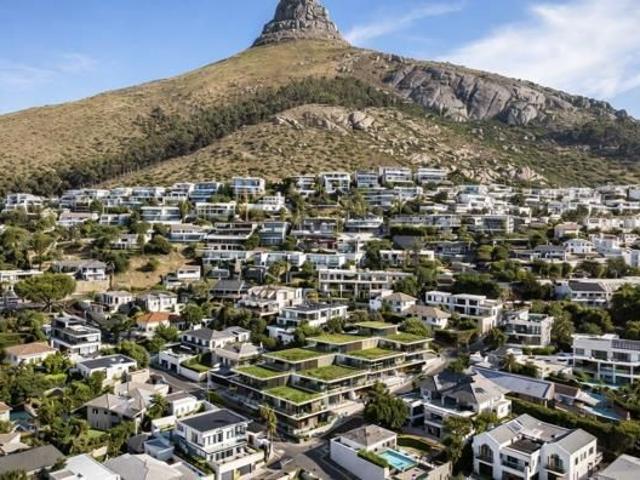 Apartment for rent in Fresnaye, Cape Town
