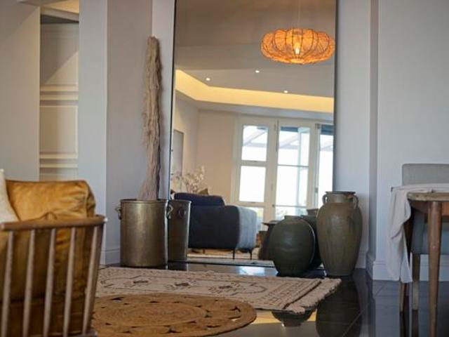 Apartment for sale in Cape Town, Western Cape