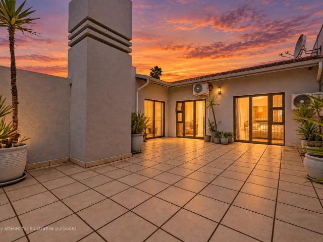 Apartment for sale in Sandton, City of Johannesburg Metropolitan Municipality